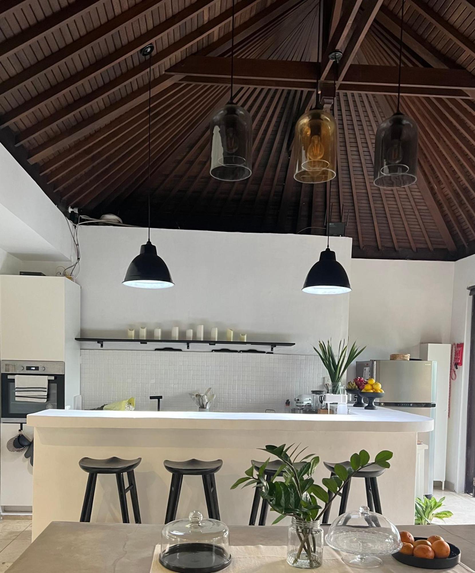 The Mia Bali Villa เกอโรโบกัน ภายนอก รูปภาพ