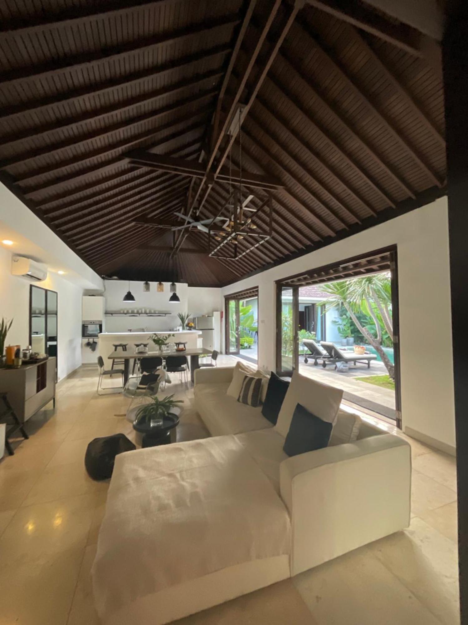 The Mia Bali Villa เกอโรโบกัน ภายนอก รูปภาพ