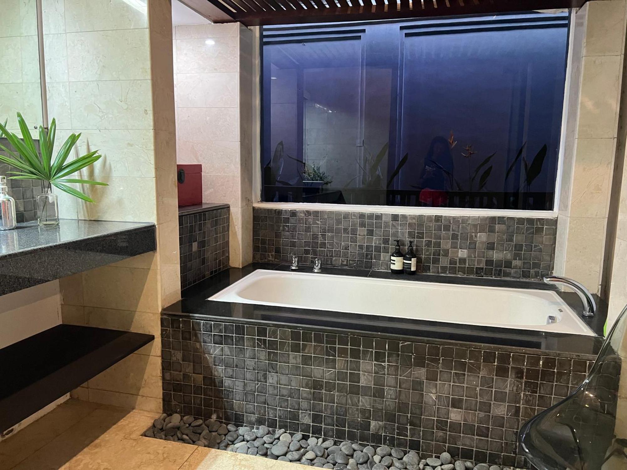 The Mia Bali Villa เกอโรโบกัน ภายนอก รูปภาพ