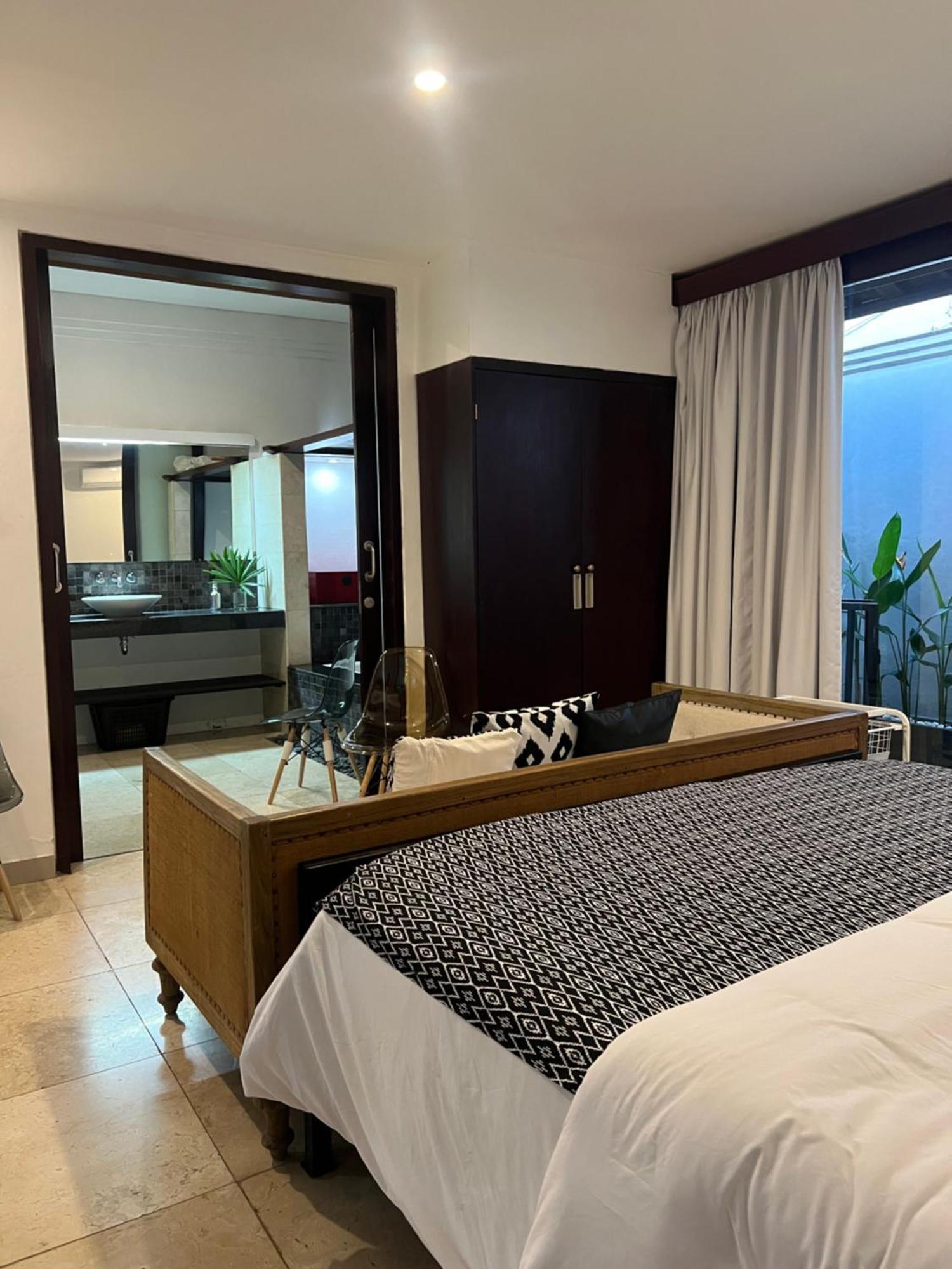 The Mia Bali Villa เกอโรโบกัน ภายนอก รูปภาพ