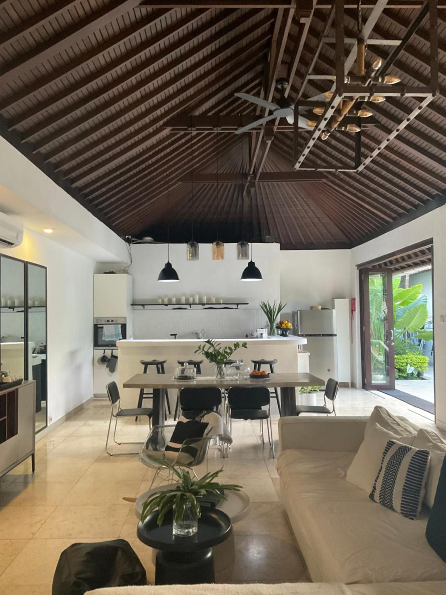 The Mia Bali Villa เกอโรโบกัน ภายนอก รูปภาพ
