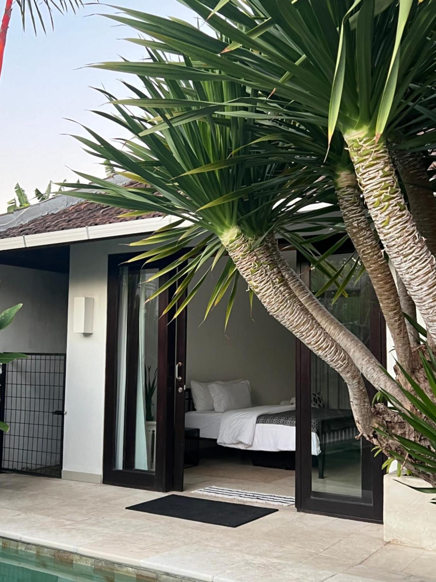 The Mia Bali Villa เกอโรโบกัน ภายนอก รูปภาพ